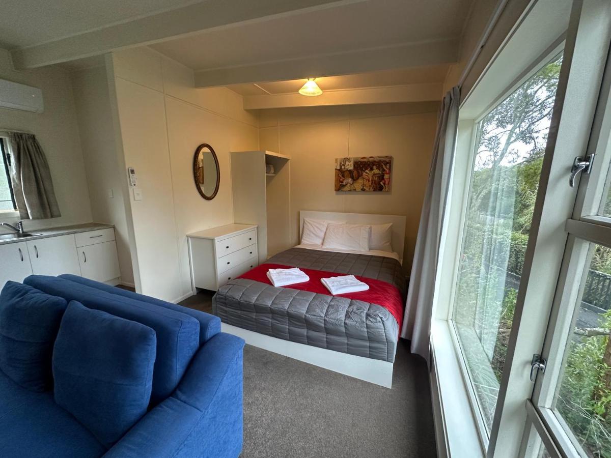 Touchwood Motor Inn & Inner City Camping Ground Auckland Exterior photo